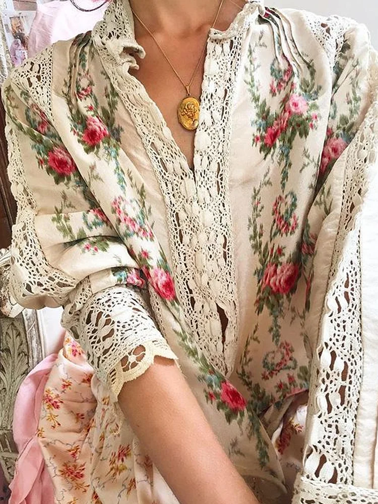 Retro Floral Pattern Hollow Out Long Sleeve Blouse