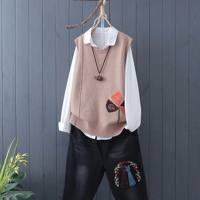 Literature and Art Fan Knitted Sweater Vest Female Sleeveless Embroidery Lazy Maple Bottoming Sweater Vest Women Pullover Spring