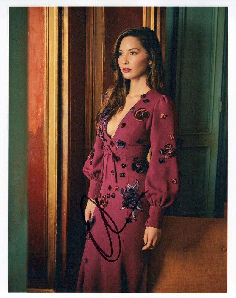 Olivia Munn glamour shot autographed Photo Poster painting signed 8x10 #5