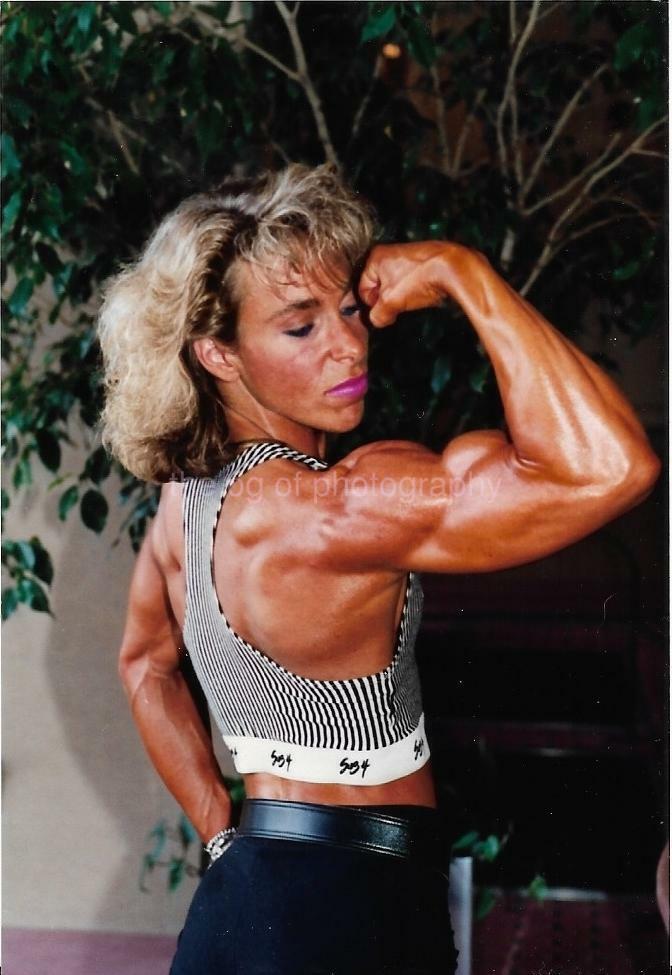 FEMALE BODYBUILDER 80's 90's FOUND Photo Poster painting Color MUSCLE WOMAN Portrait EN 16 18 D