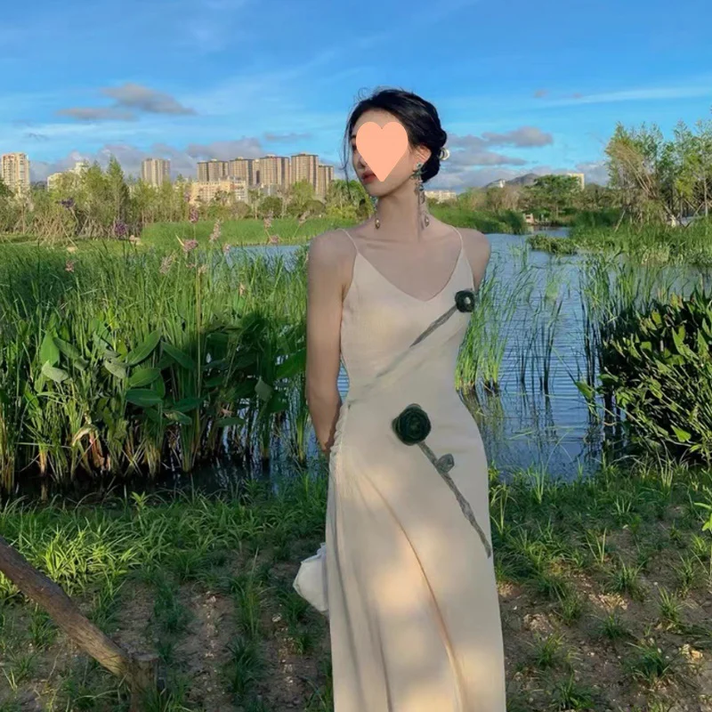 Ueong Retro Design Sense Minority Temperament Around The Vine Dew Back Halter Dress Super Fairy Vacation Dress Woman