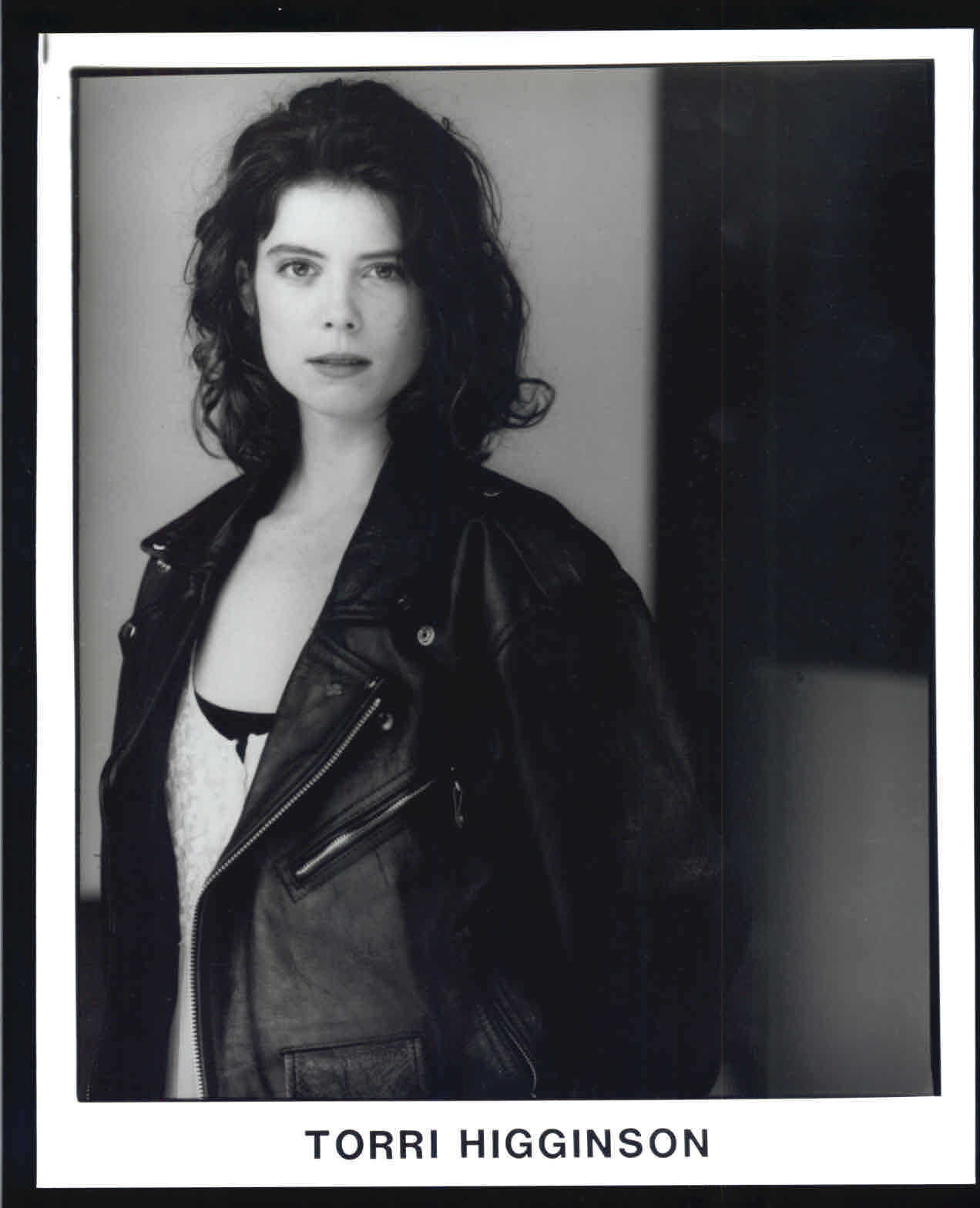 Torri Higginson - 8x10 Headshot Photo Poster painting w/ Resume - Stargate Atlantis - RARE