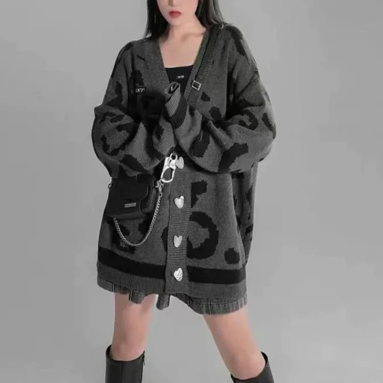 Harajuku Loose V-neck Leopard Printed Heart Button Single-breasted Long Sleeve Knitted Cardigan 