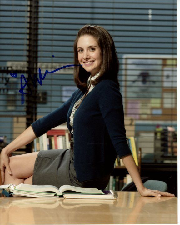 ALISON BRIE Signed Autographed COMMUNITY ANNIE EDISON Photo Poster painting