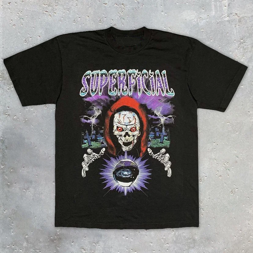 Fashionable street style loose t-shirt