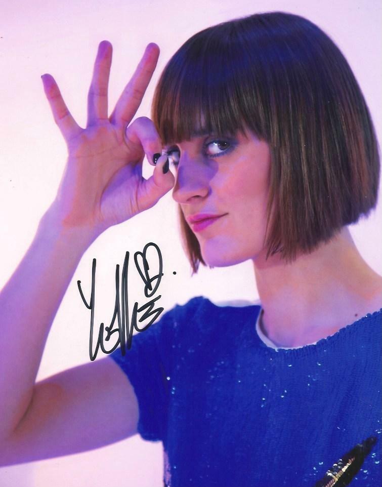 Yelle SINGER autograph, In-Person signed Photo Poster painting