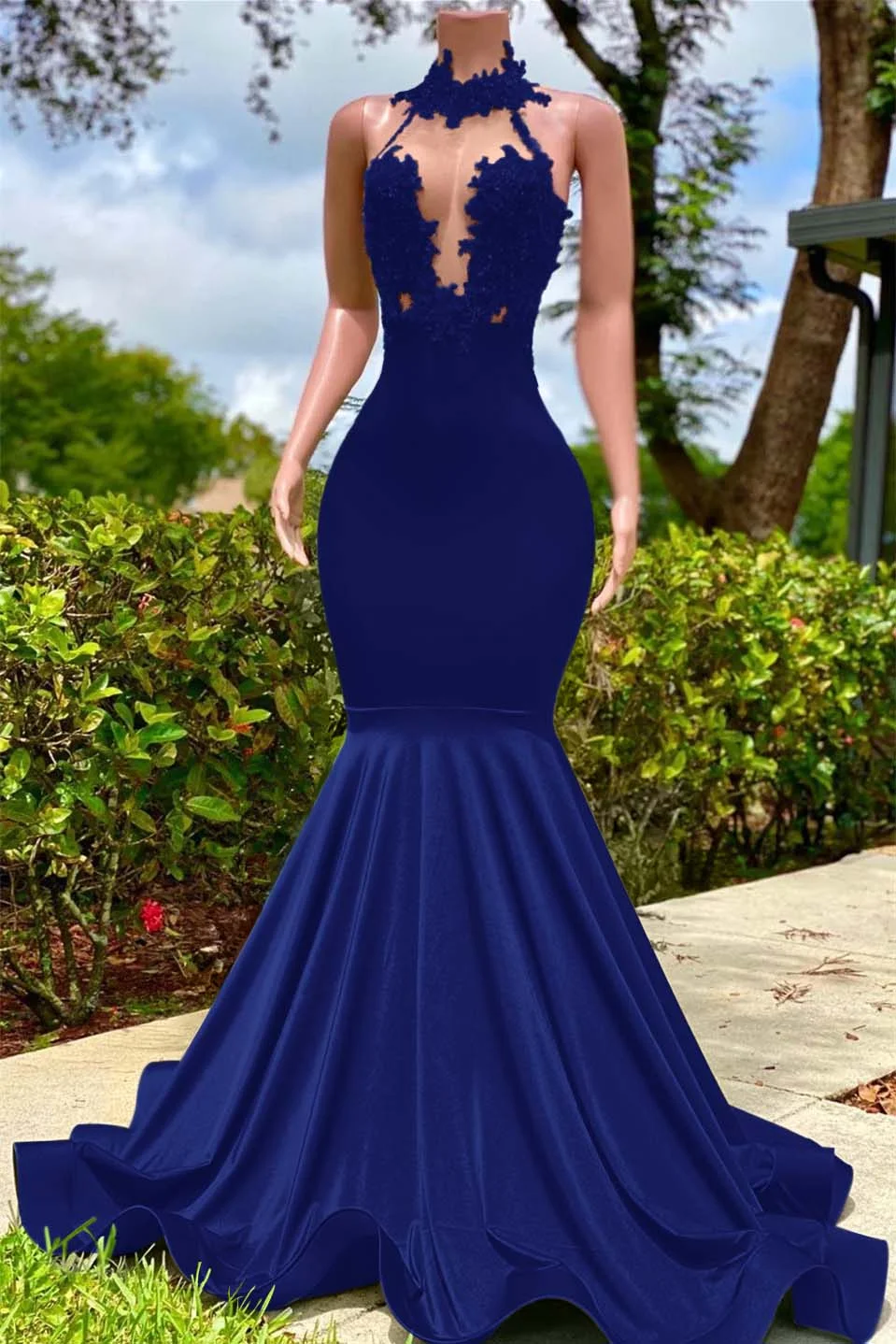 Green Halter  Prom Dress Open Back Mermaid Sleeveless Sexy Appliques YL0111