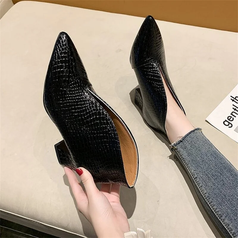 Qengg toe V-mouth patent leather ankle boots women's stiletto 2022 autumn new snakeskin pattern boots are thin leather boots