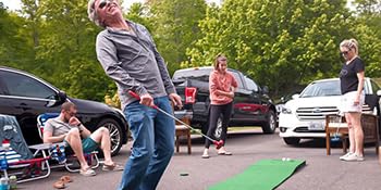 Outdoor Golf Pong Set