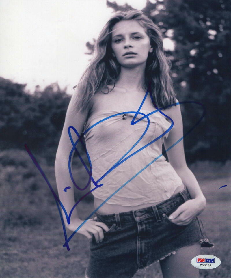 MISCHA BARTON SIGNED AUTOGRAPH 8x10 Photo Poster painting - SUPER SEXY THE SIXTH SENSE, O.C. PSA