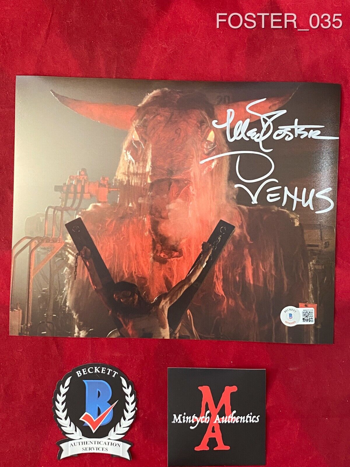 MEG FOSTER AUTOGRAPHED SIGNED 8x10 Photo Poster painting! 31! VENUS VIRGO! BECKETT COA HORROR!