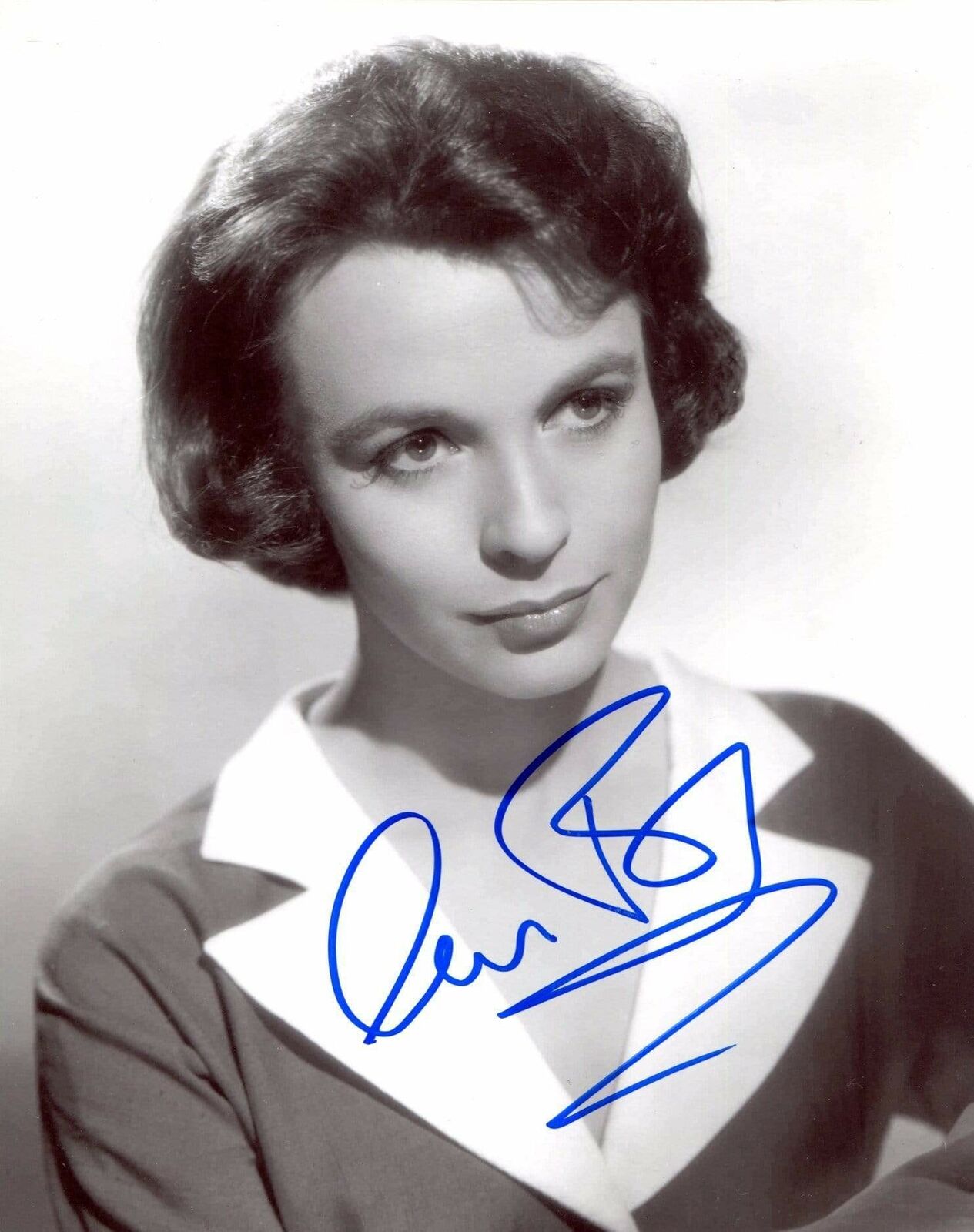 Claire Bloom ACTRESS autograph, In-Person signed Photo Poster painting