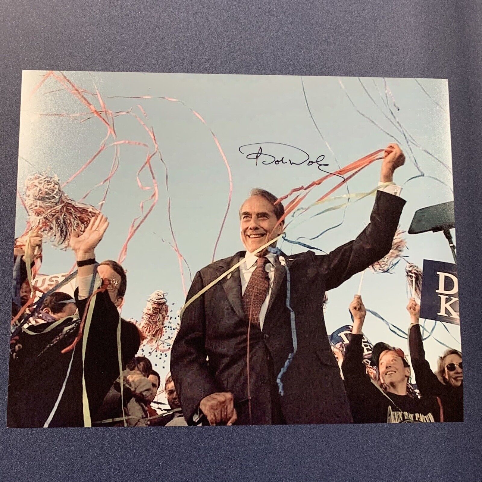 BOB DOLE HAND SIGNED 8x10 Photo Poster painting U.S. POLITICIAN REPUBLICAN SENATOR AUTHENTIC