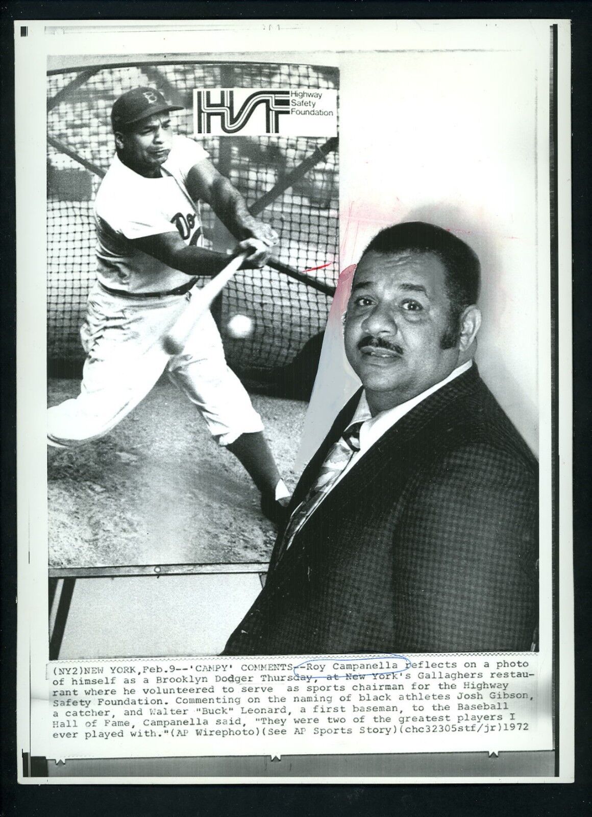 Roy Campanella 1972 Press Photo Poster painting New York's Gallaghers Restaurant Dodgers