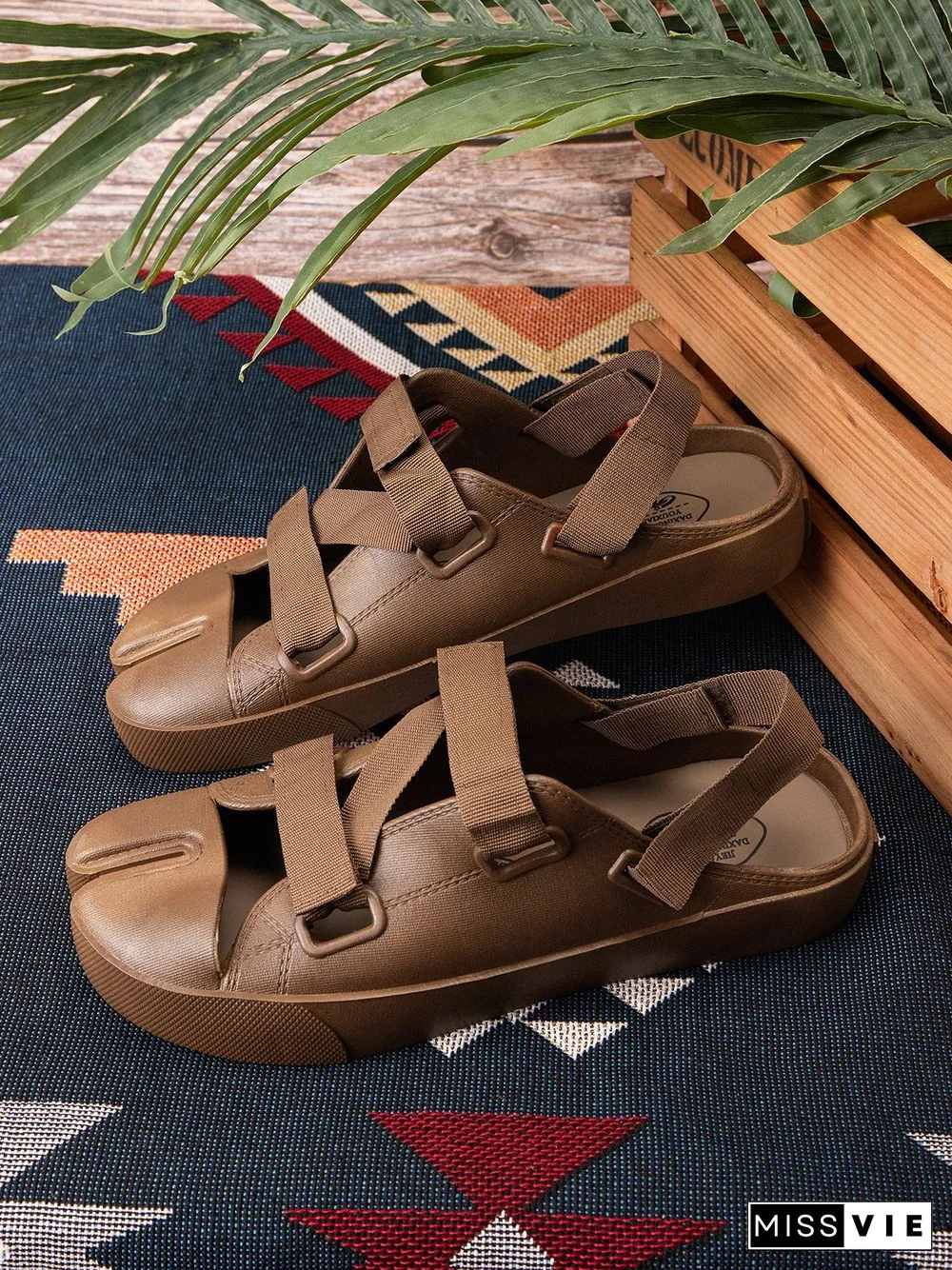 Casual Plain Split Toe Sandals