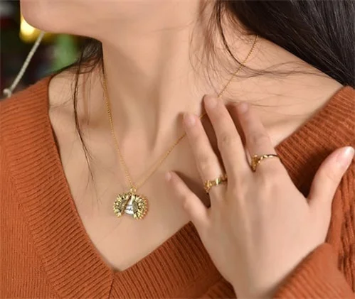 🌻"You Are My Sunshine"🌞Sunflower Necklace With Gift Box (Buy 2 Get Free Shipping）