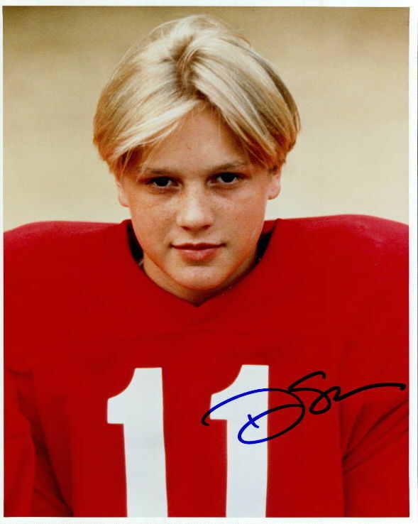 Devon Sawa signed 8x10 Photo Poster painting