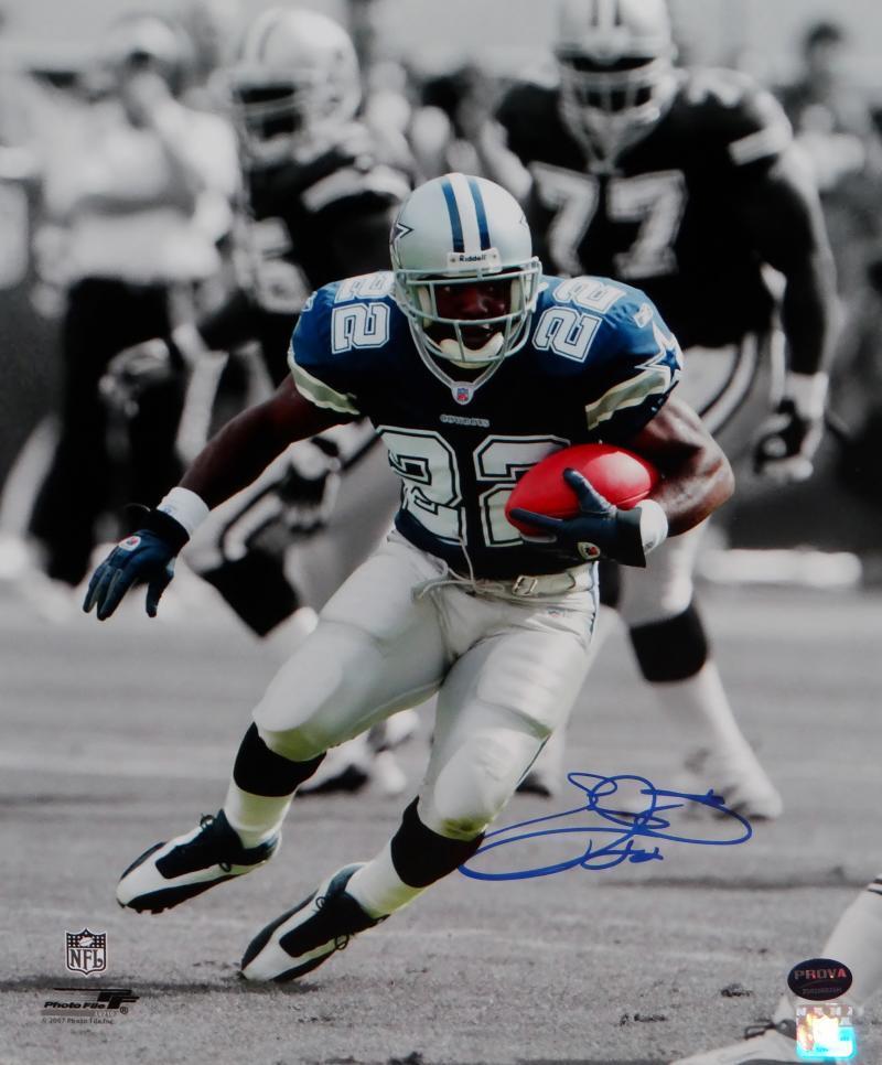 Emmitt Smith Autographed Cowboys 16x20 B/W and Color PF- Prova Auth *Blue