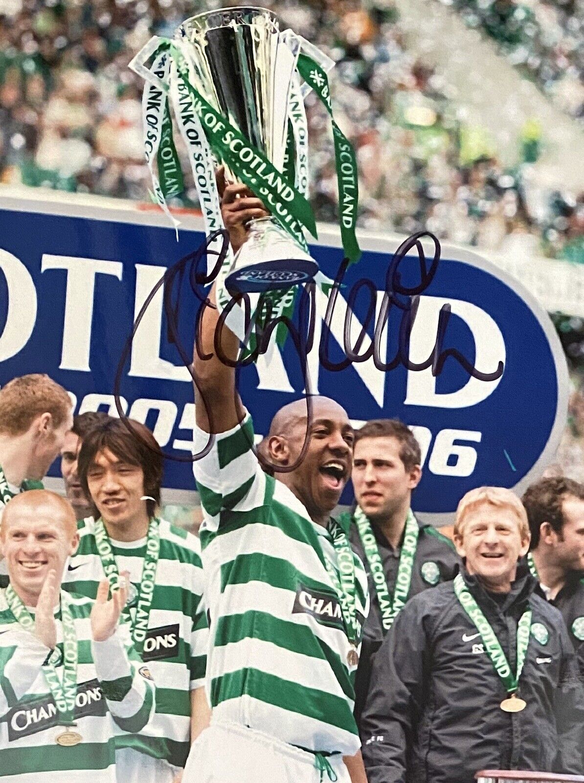 Dion Dublin Genuine Hand Signed Celtic 6X4 Photo Poster painting