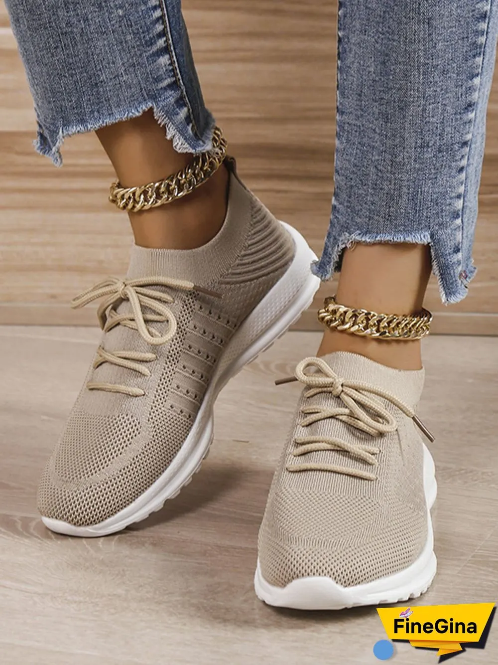 Flyknit Lightweight Soft Sole Lace-Up Sneakers