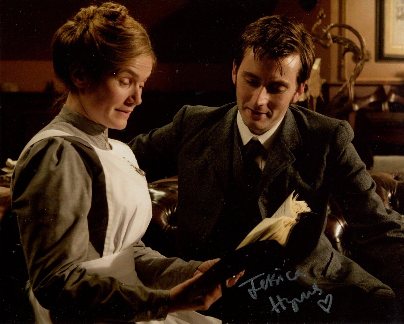 Actress Jessica Hynes signed DOCTOR WHO 8x10 scene Photo Poster painting - UACC DEALER
