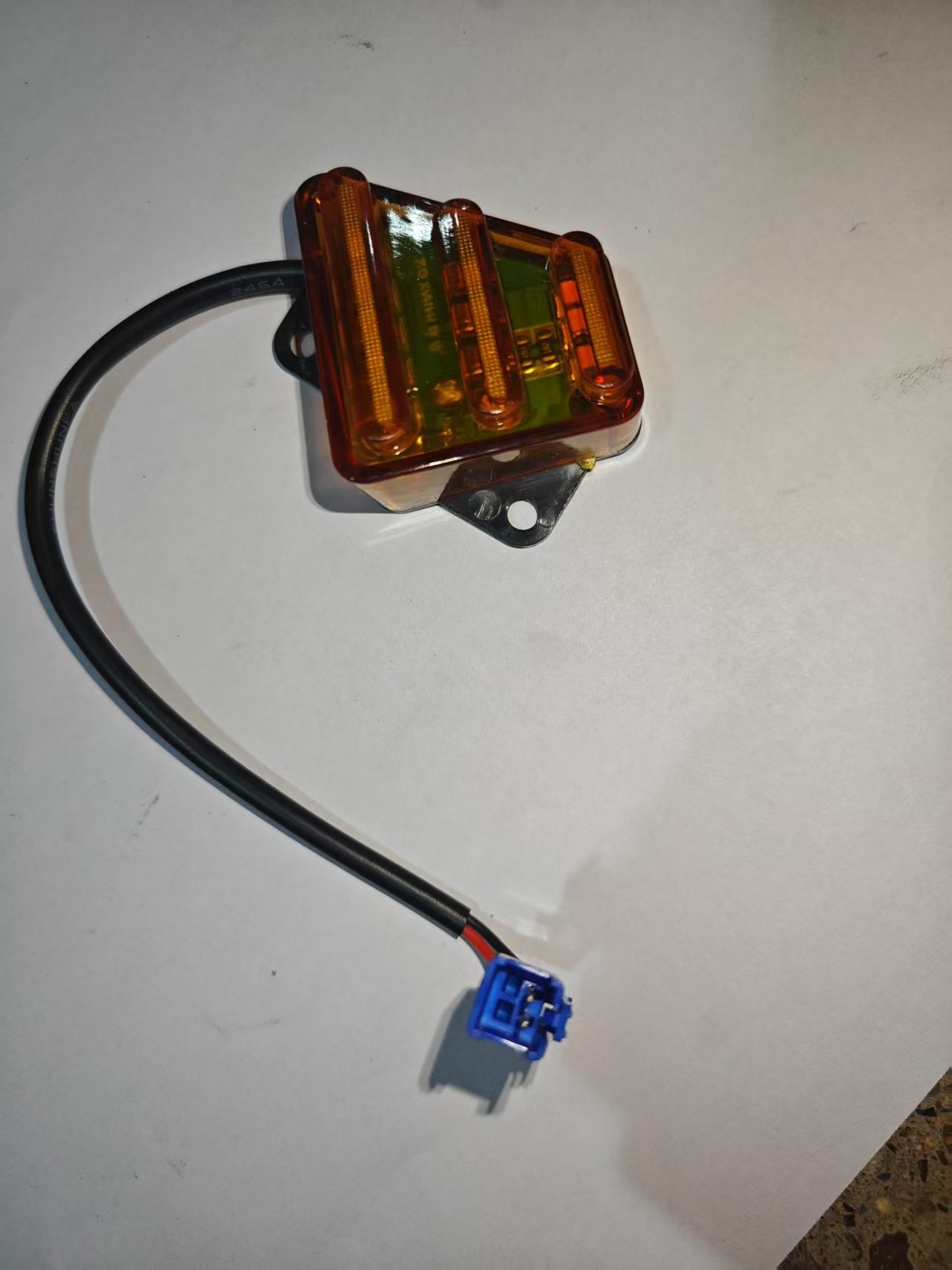 M4Max Right Side Light Assembly