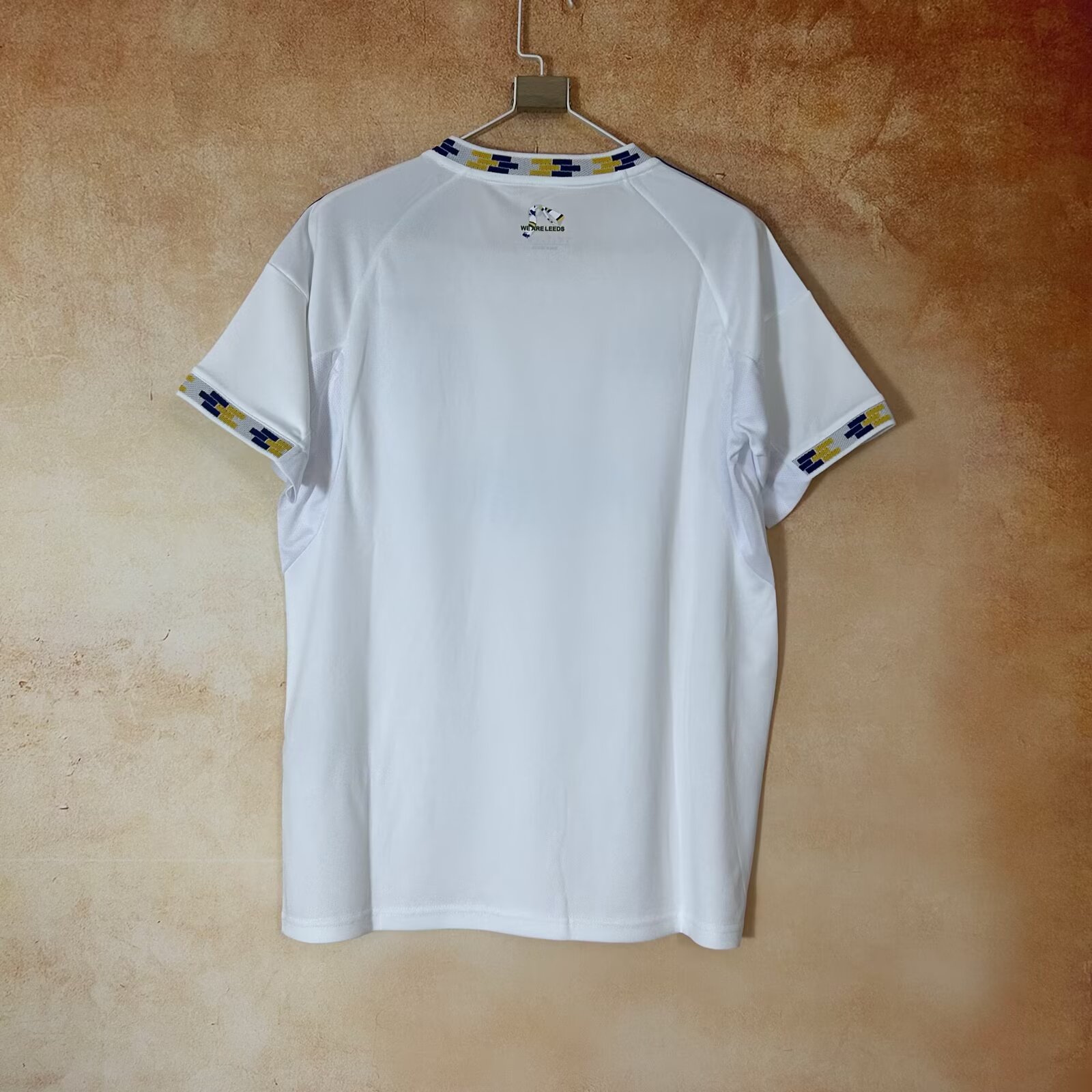 25/26 Leeds United Home Football Shirt Thai Quality