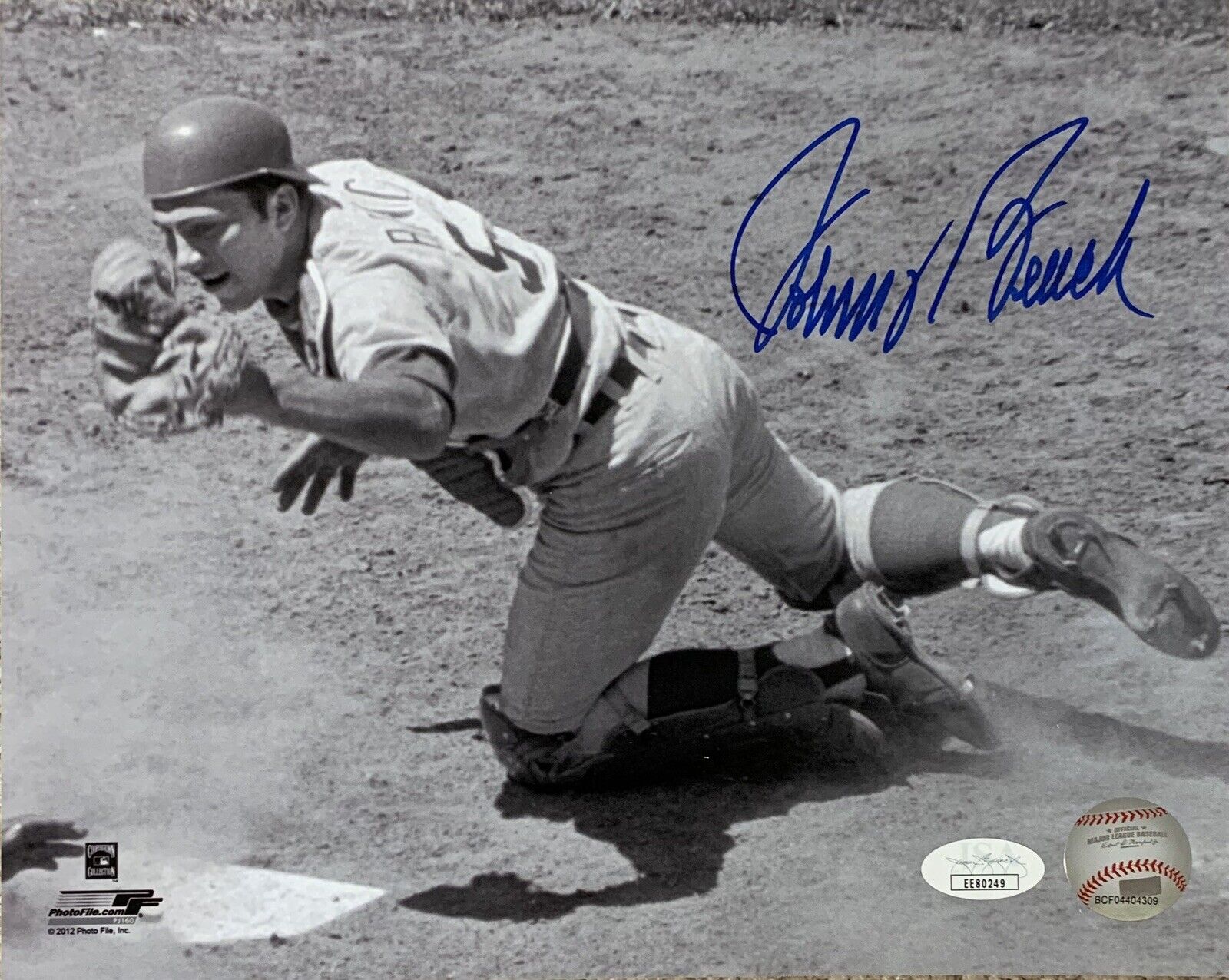 Johnny Bench Cincinnati Reds Autographed 8x10 Pose #1 w/ JSA COA