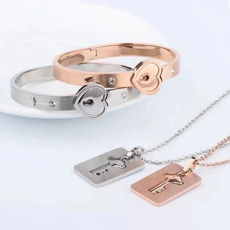 Titanium Steel Rose Gold Plated Elegant Minimalist Commute Hollow Out Inlay Heart Shape Key Lock Rhinestones Jewelry Set