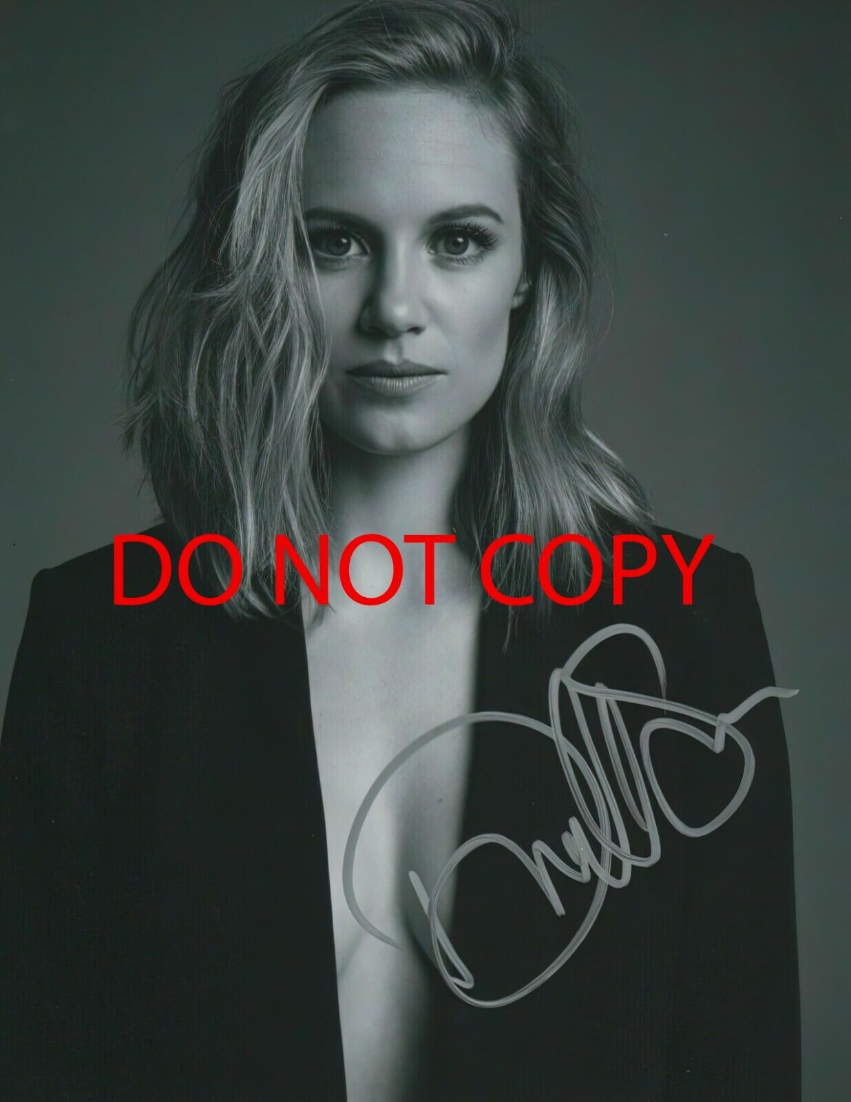 Danielle Savre - Autographed Signed 8x10 Photo Poster painting (Station 19) Reprint