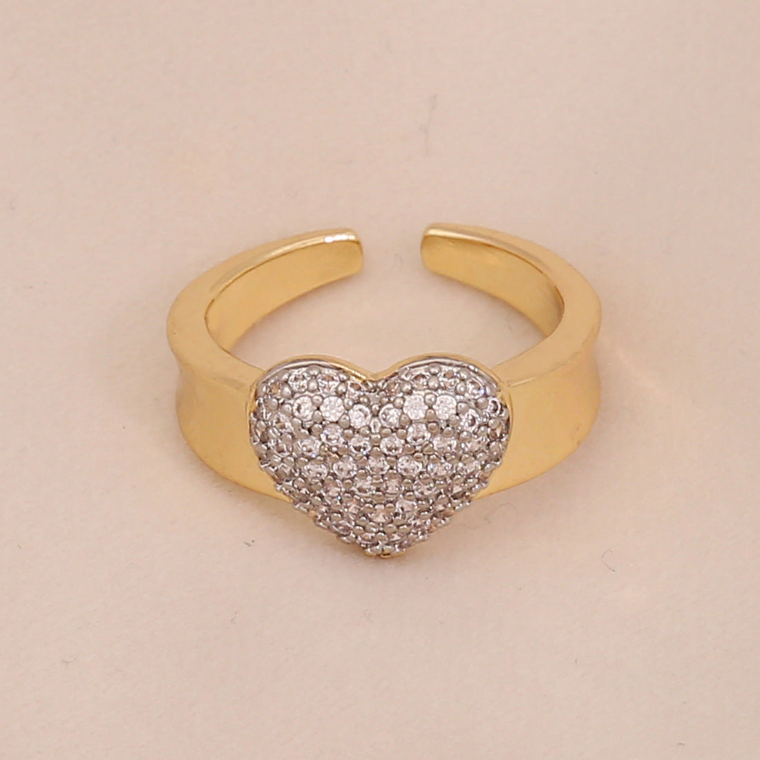 Gold Heart Zircon Ring Geometric Metal Style Live Ring Female Niche Ring R116
