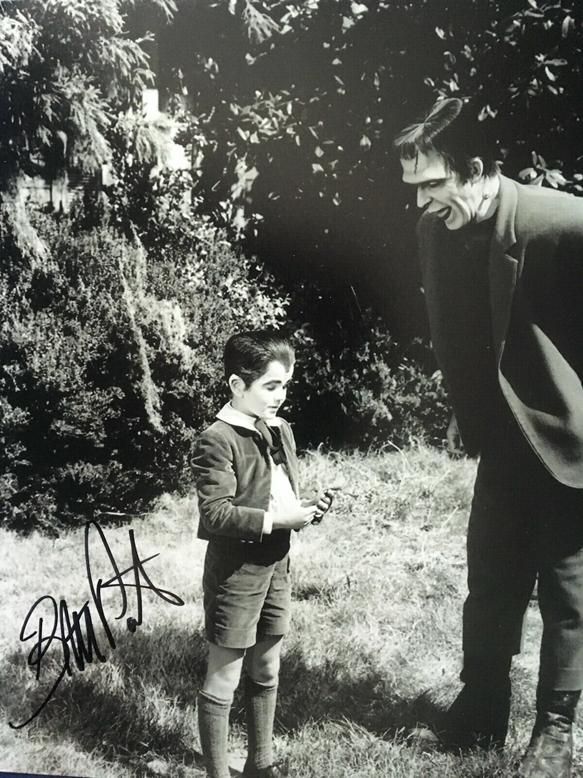 BUTCH PATRICK - THE MUNSTERS CHILD ACTOR - EXCELLENT SIGNED Photo Poster paintingGRAPH