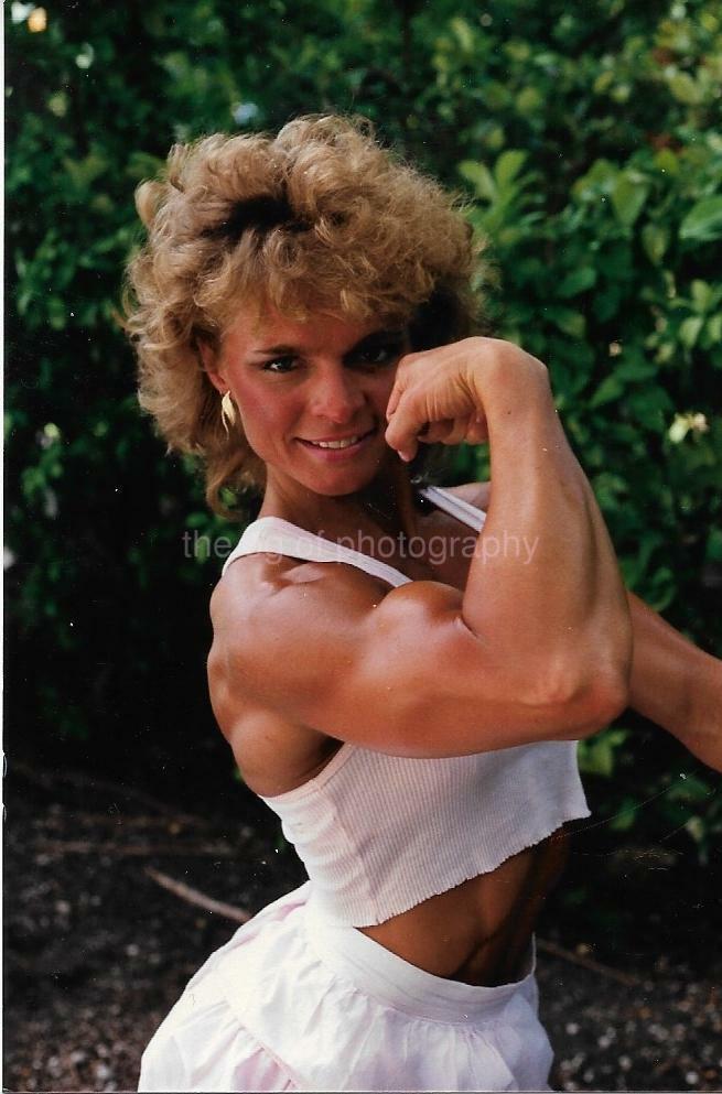 Female Bodybuilder FOUND Photo Poster painting Color SHERRY THOMPSOM Muscle Woman 112 19 B