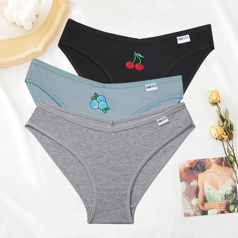 FINETOO 3PCS/Set Women Cotton Embroidery Fruit Panties Underwear V Waist Female M-XL Woman's Briefs Pantys Intimates Lingerie