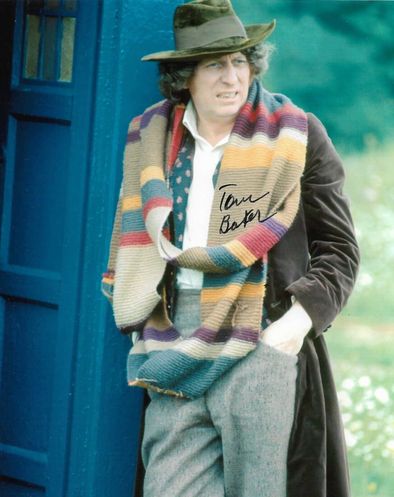 Tom Baker 4th DOCTOR WHO Signed 10x8 plus a picture of Tom at signing COA 23375