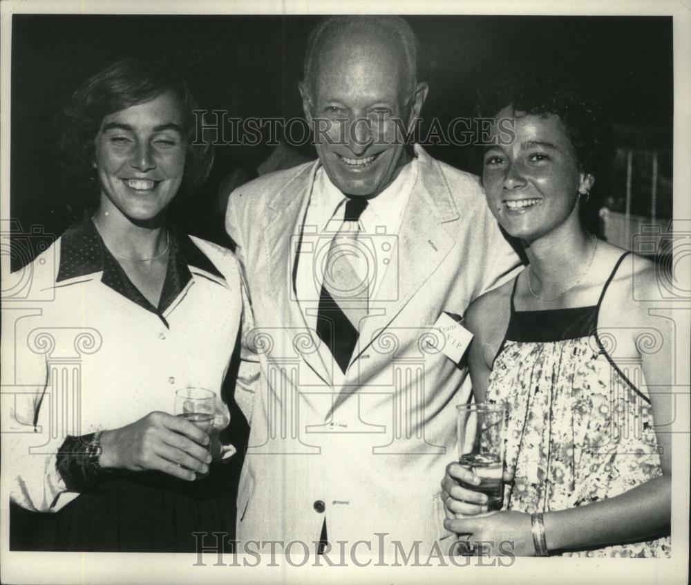 Press Photo Poster painting Albany, NY Mayor Corning with Stephanie Rowen & Mary Jo Battaglia