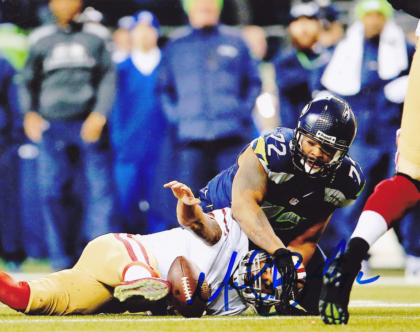 MICHAEL BENNETT SEATTLE SEAHAWKS SACKING KAEPERNICK ACTION SIGNED 8x10