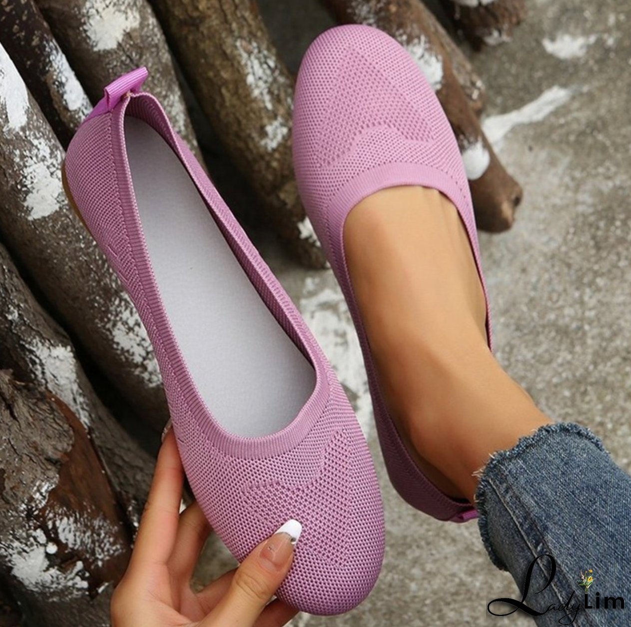 Fashionable and Minimalist winter Shoes