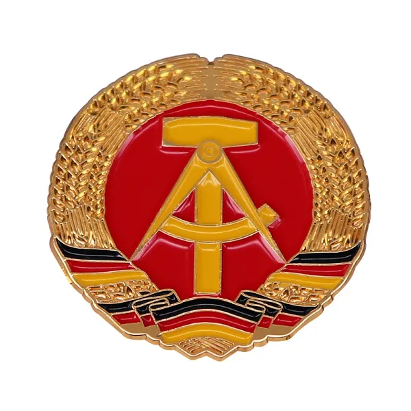 Foto del pin Joyful Hammer And Sickle