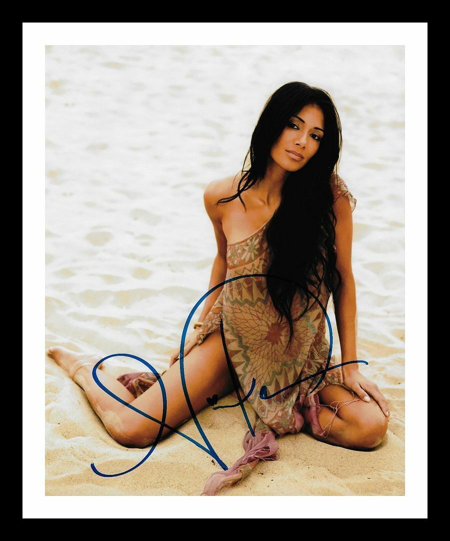 Nicole Scherzinger Autograph Signed & Framed Photo Poster painting 1