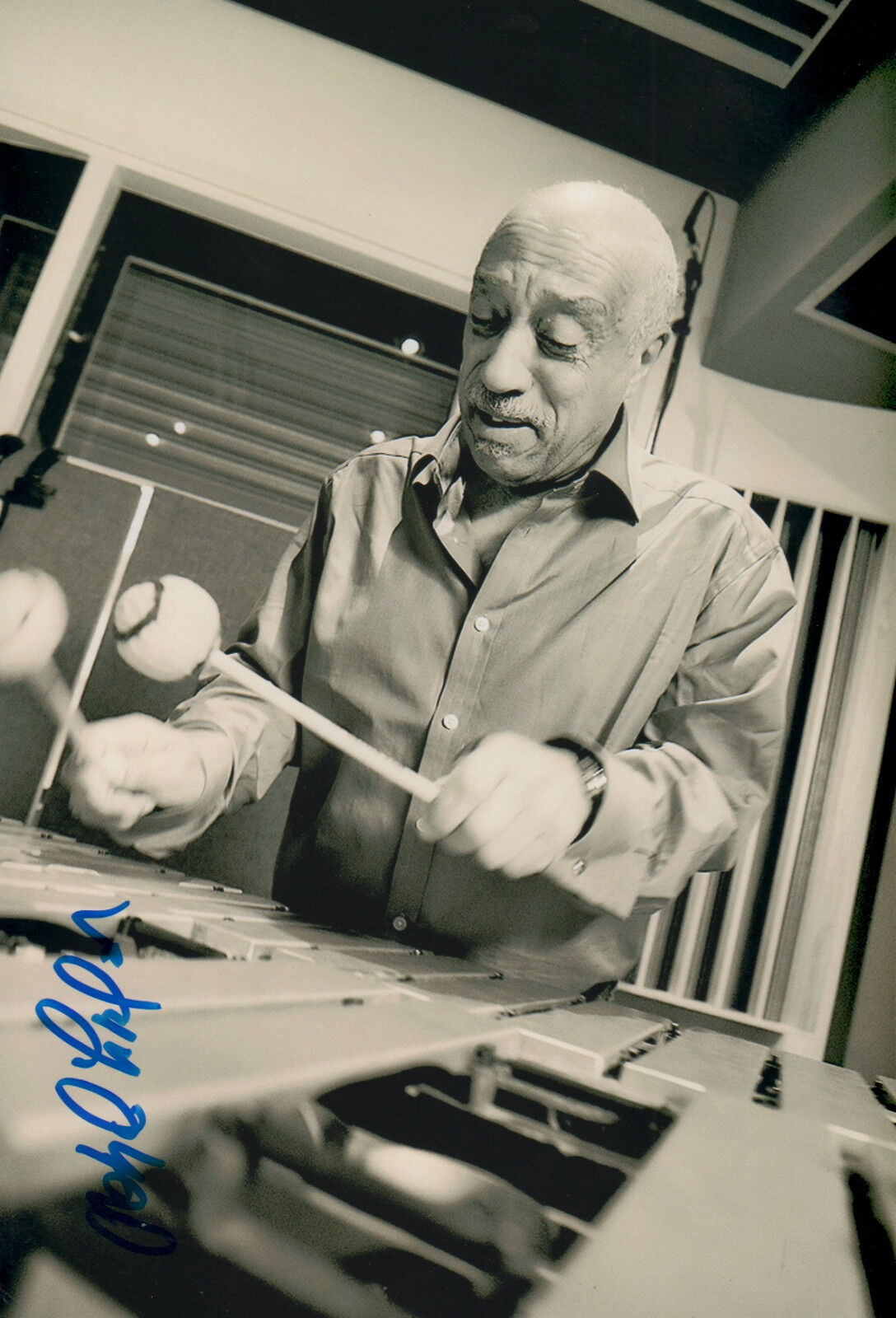 Mulatu Astatke signed 8x12 inch Photo Poster painting autograph