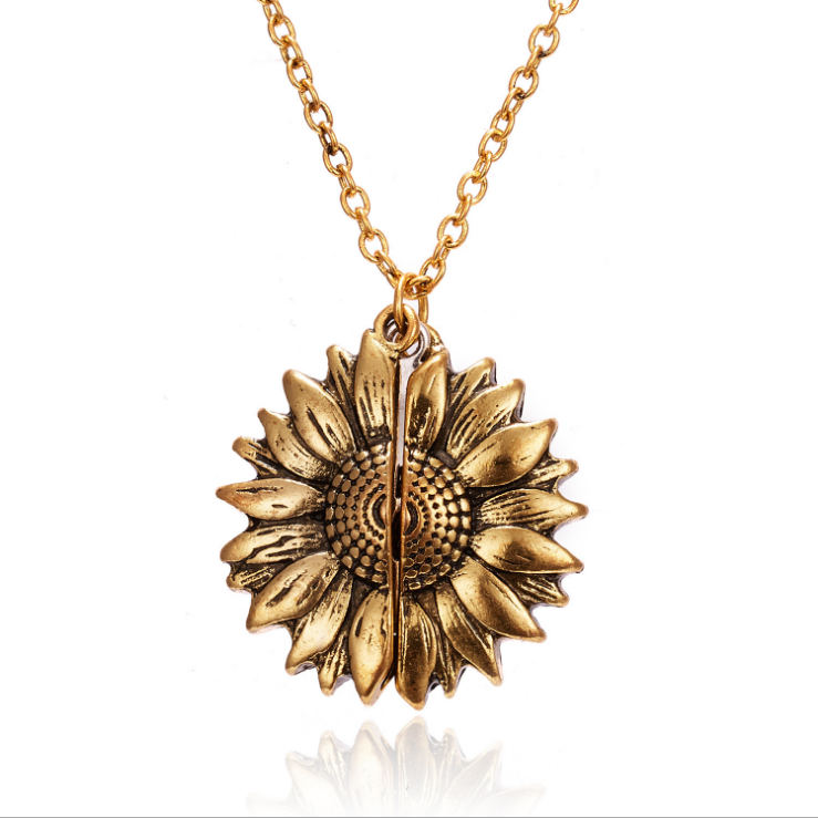 Ladies Fashion Sunflower Creative Necklace