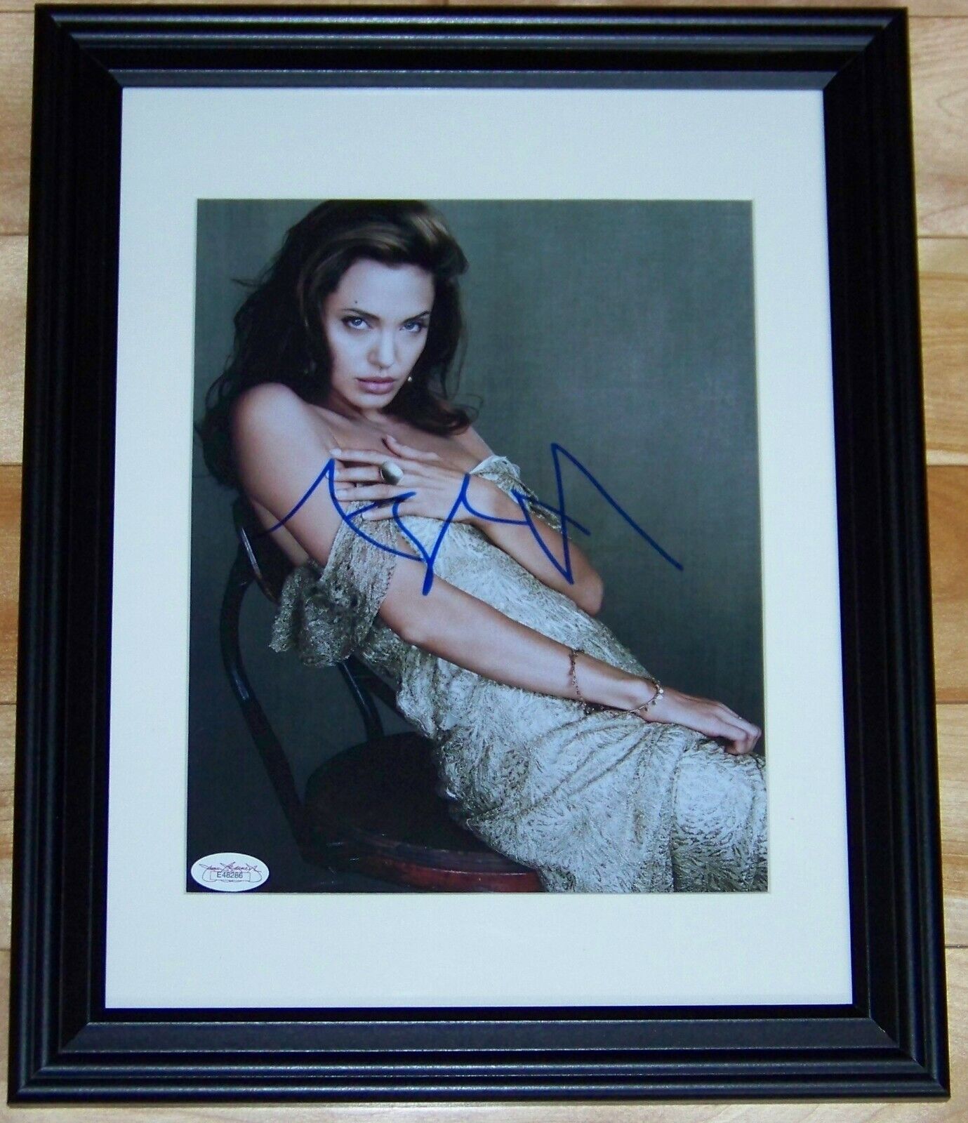 FLASH SUPER SALE! Angelina Jolie Signed Autographed Framed 8x10 Photo Poster painting JSA COA!