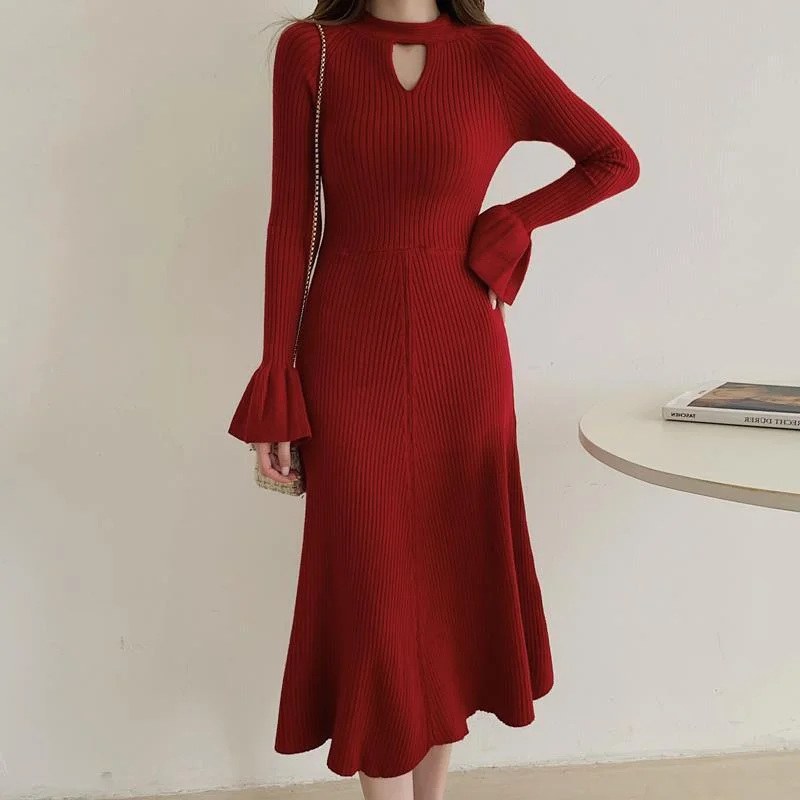 Elegant knitted front and rear two-wear niche dress in winter