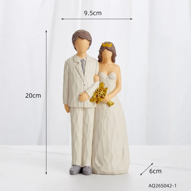 Christmas Gifts Resin Family Figures Home Decoration Accessories Wedding Gift Living Room Desk Decoration Couple Statues Decor