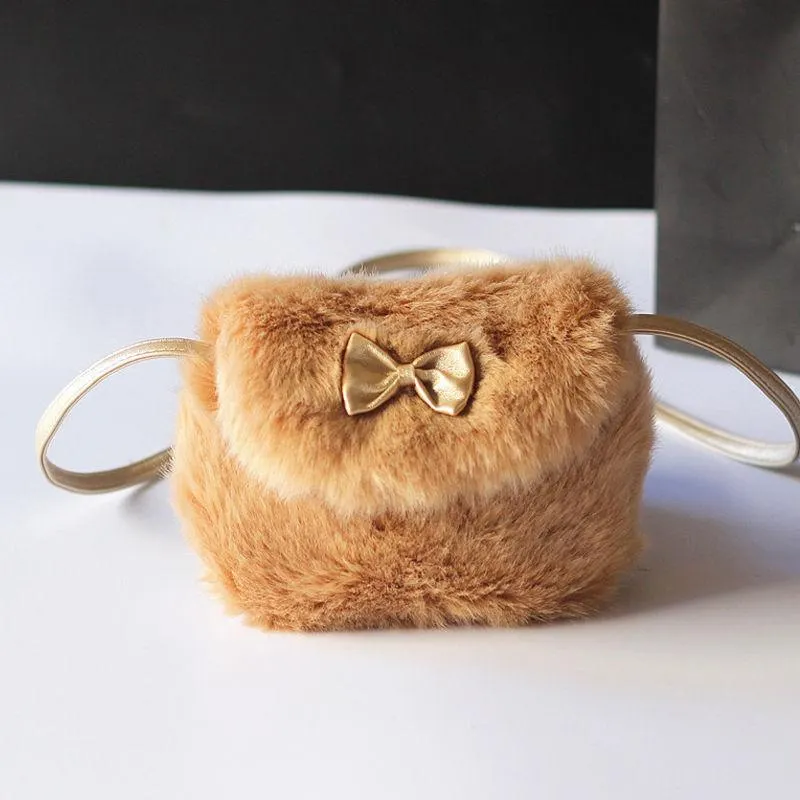 2018 Brand New Baby Girls Furry Now Bags Warmly Children Cross Body Mini Purse Bowknot Artificial Fur Bag Kids Birthday Gifts