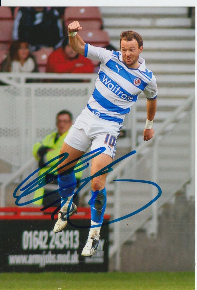 READING HAND SIGNED NOEL HUNT 6X4 Photo Poster painting 3.