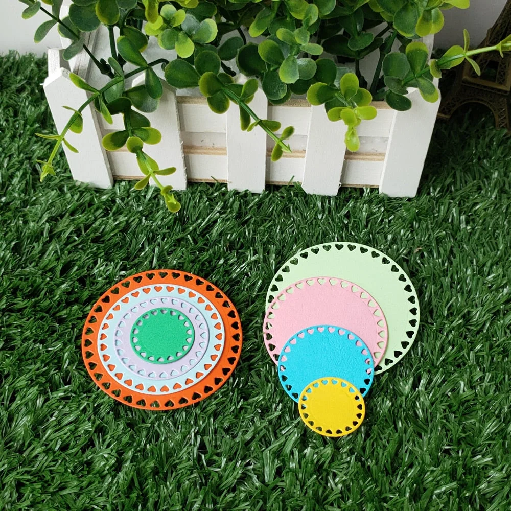 4Pcs circles with heart-shaped sides Metal Cutting Dies  for DIY Embossing Paper Photo Album Gift Card Making Scrapbooks Dies