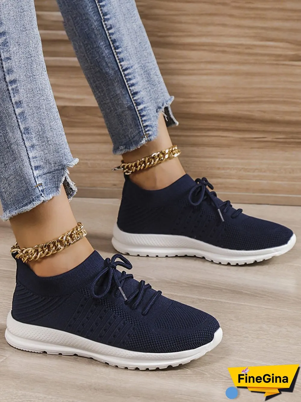 Flyknit Lightweight Soft Sole Lace-Up Sneakers