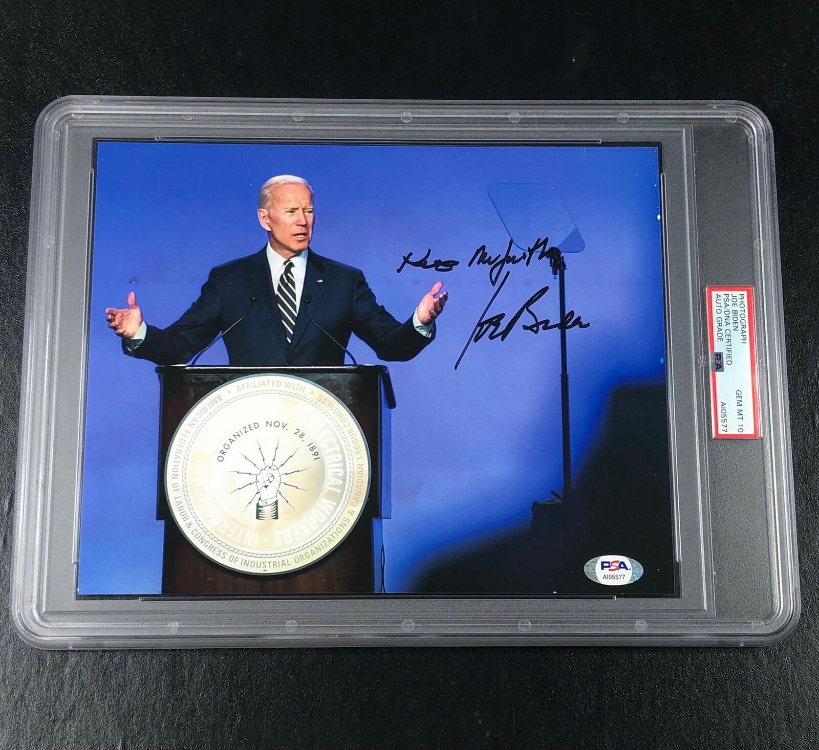 Joe Biden Signed 8x10 Photo Poster painting PSA/DNA Encapsulated Auto Grade 10 President